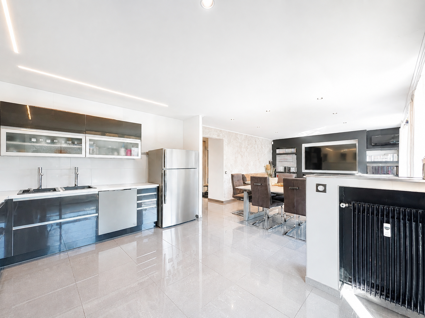 Villeurbanne Gratte-Ciel   Appartement T4 de 100 m2 rénové avec balcon