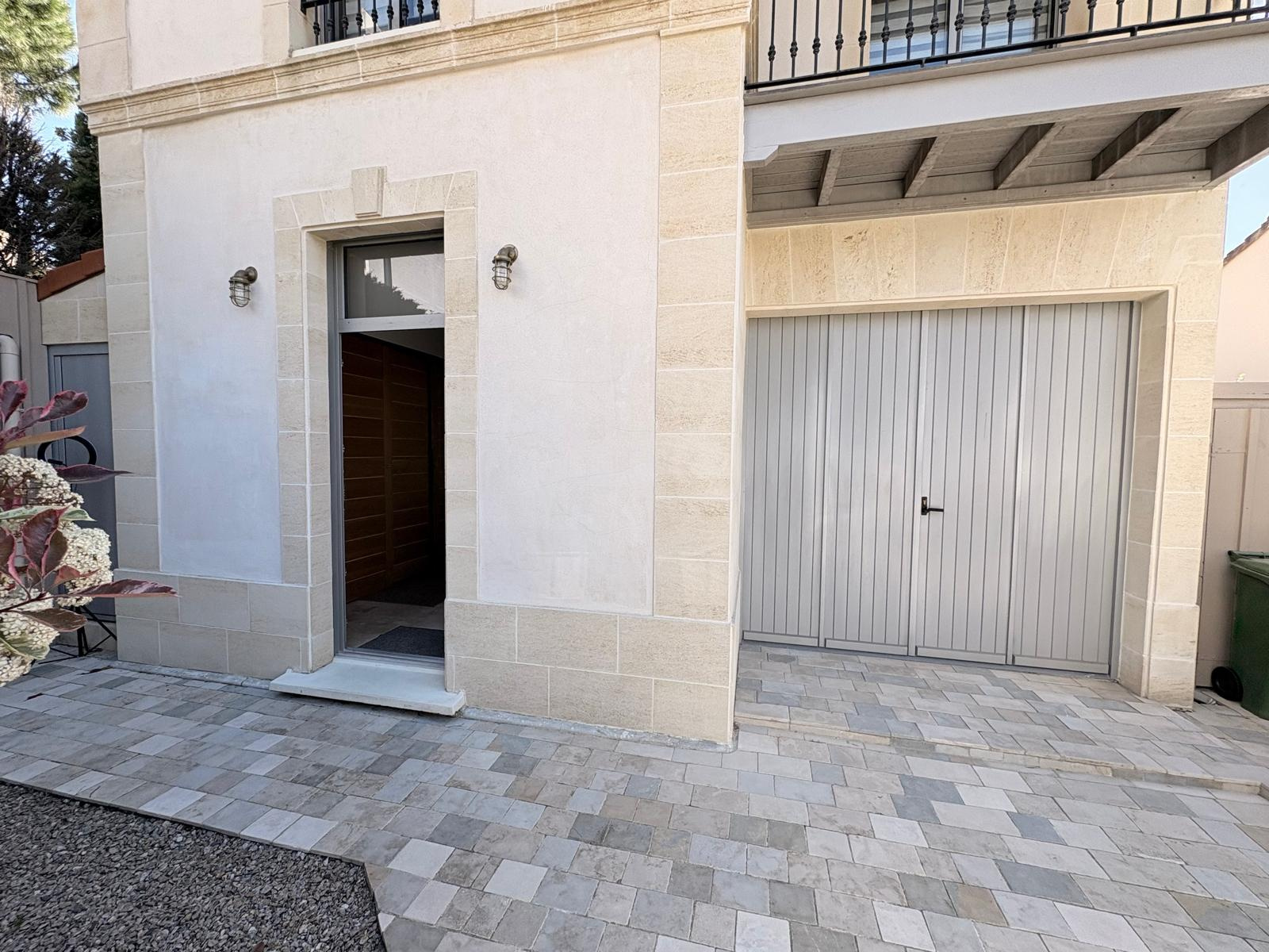 BORDEAUX CAUDÉRAN   MAISON FAMILIALE RÉNOVÉE   3 CHAMBRES - BUREAU   EXTÉRIEURS JARDIN et TERRASSE