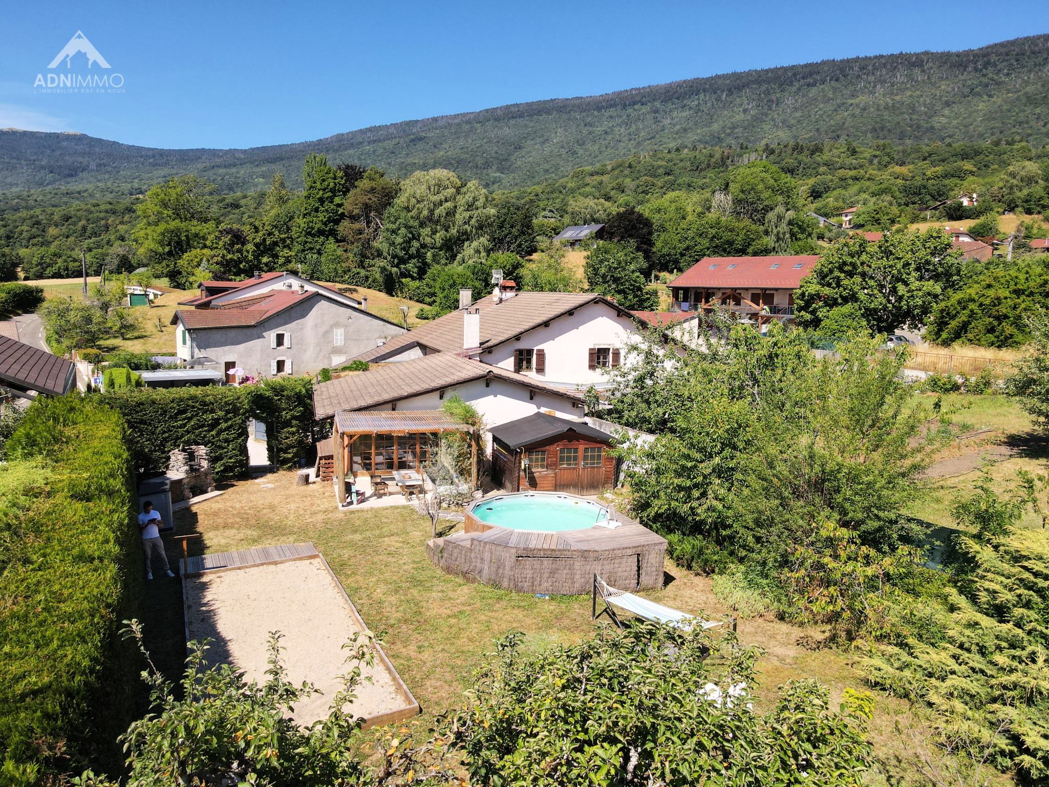 Maison 8 Pièces 330 m2