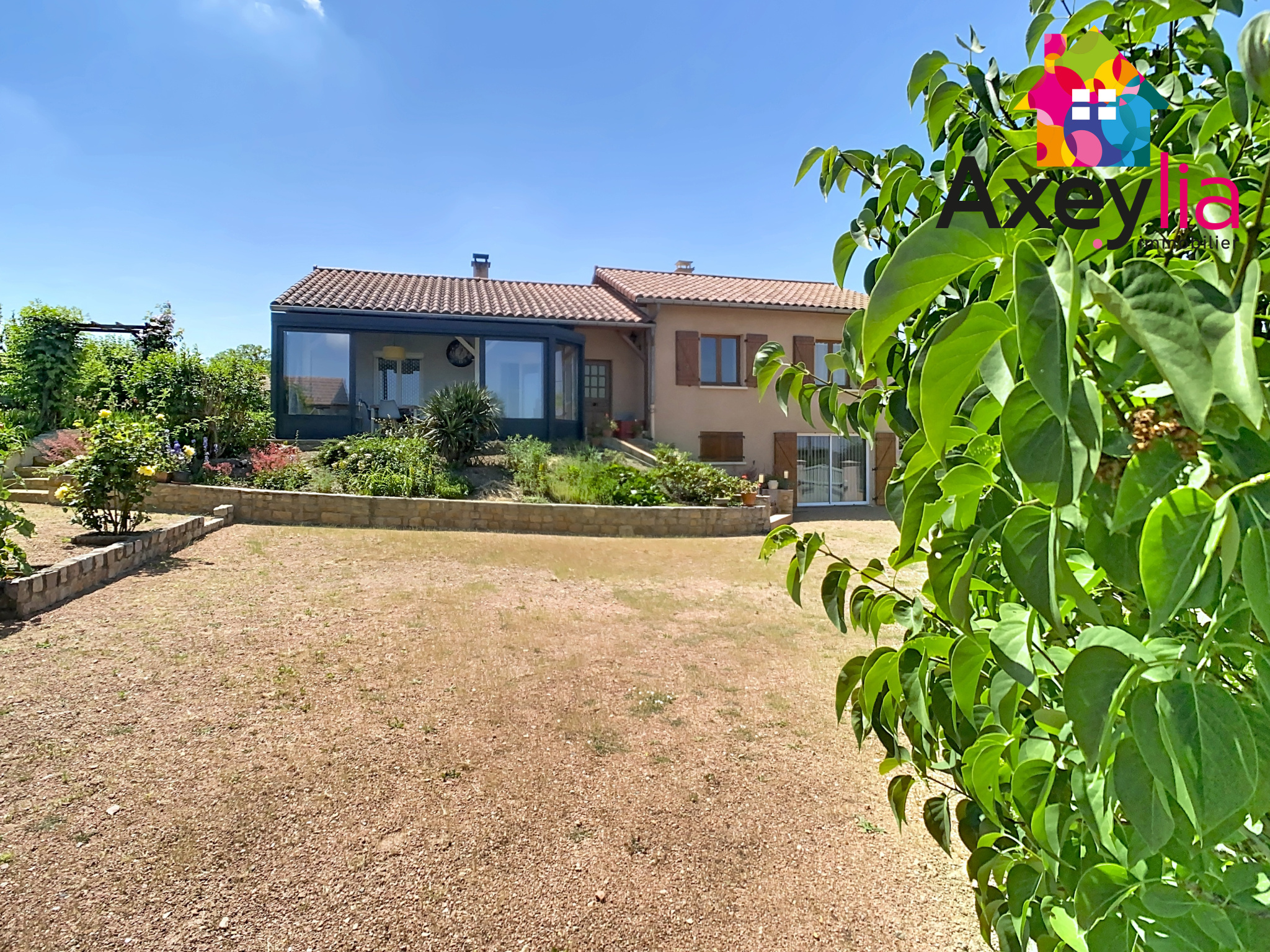 Maison 7 pièces 159 m² · à Lentigny · 158,8 m² · 285 000 €