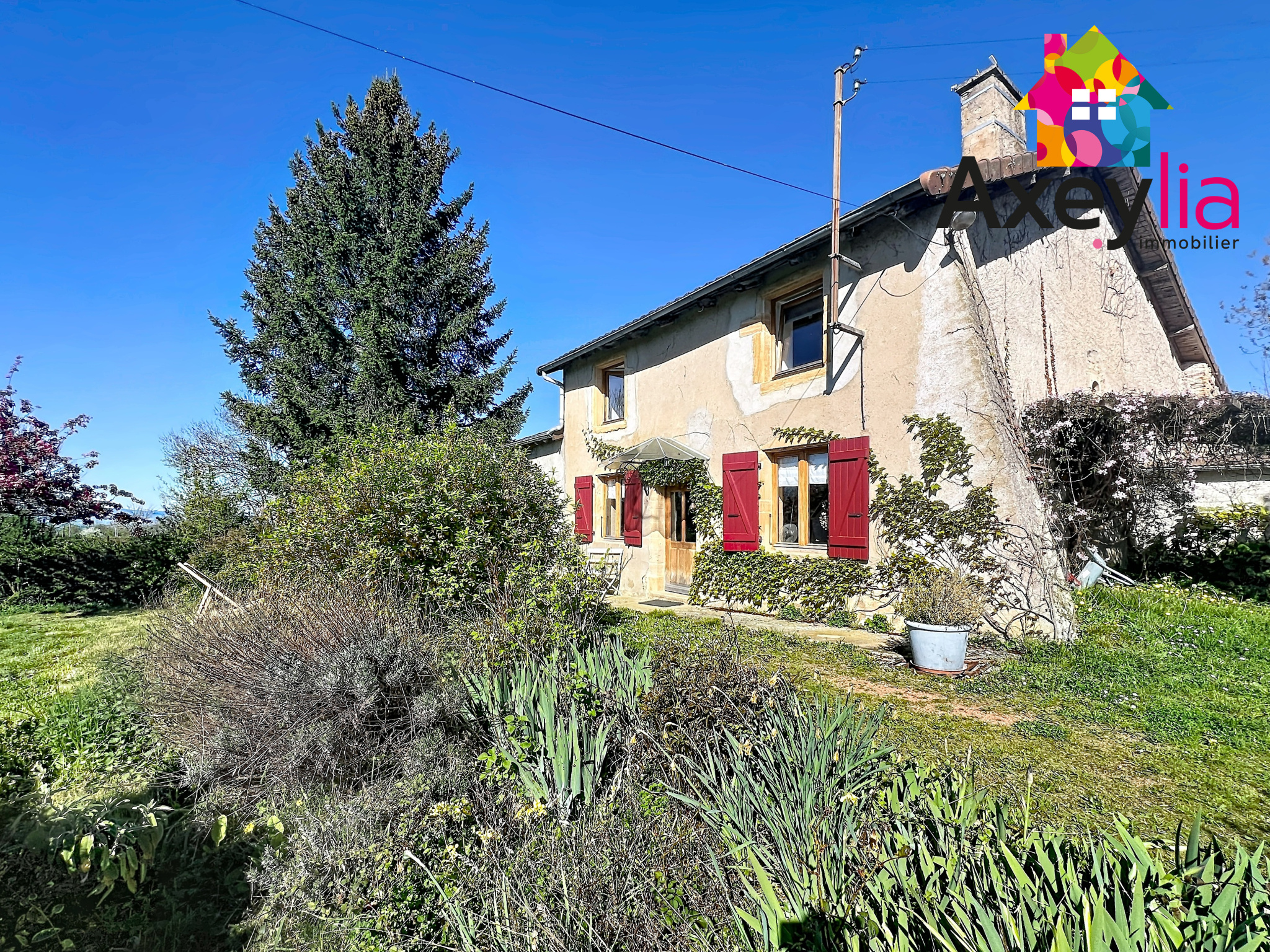 Maison 5 pièces 136 m² · à Saint-Julien-de-Jonzy · 135,6 m² · 200 000 €